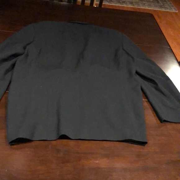 Like New Perry Ellis Sports Coat - Picture 7 of 7